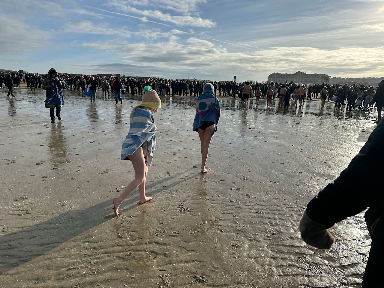 三四郎とチャールズから新春のご挨拶です!