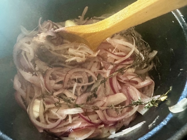 今日の献立、オニオングラタンスープ