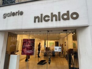 日動画廊パリに作品を搬入したよ!