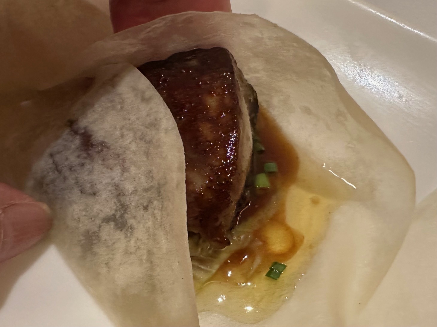 パリのど真ん中、えびすという名前の台湾料理店