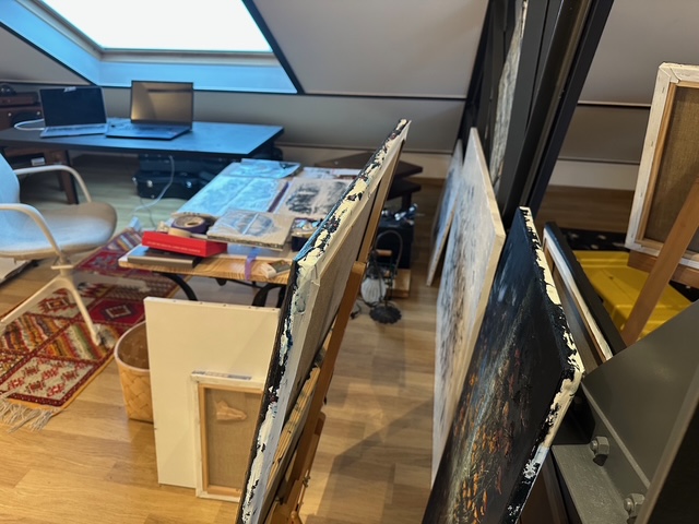 作家の隠れ家、秘密の執務室大公開!