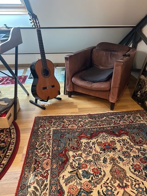 作家の隠れ家、秘密の執務室大公開!