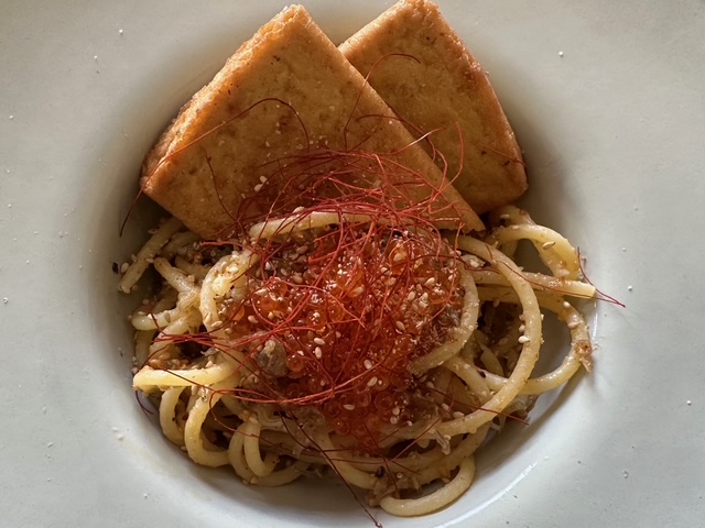 毎日が勝負飯、「作家は仕事の合間に何をつまんでいるのか」