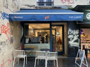 パリ・アート情報「未来の自分へ手紙を書こう。パリの一風変わった“手紙カフェ”」