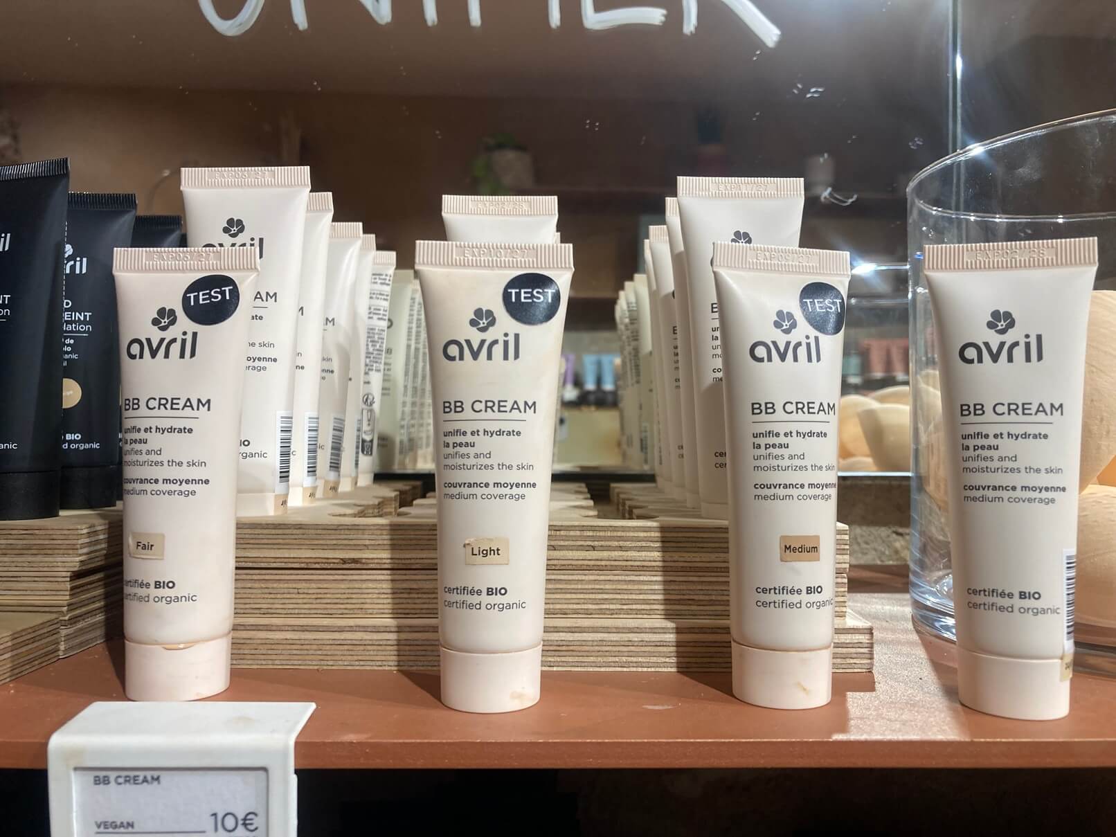 フランスのコスメショップで発見、“あなた次第”の美容文化