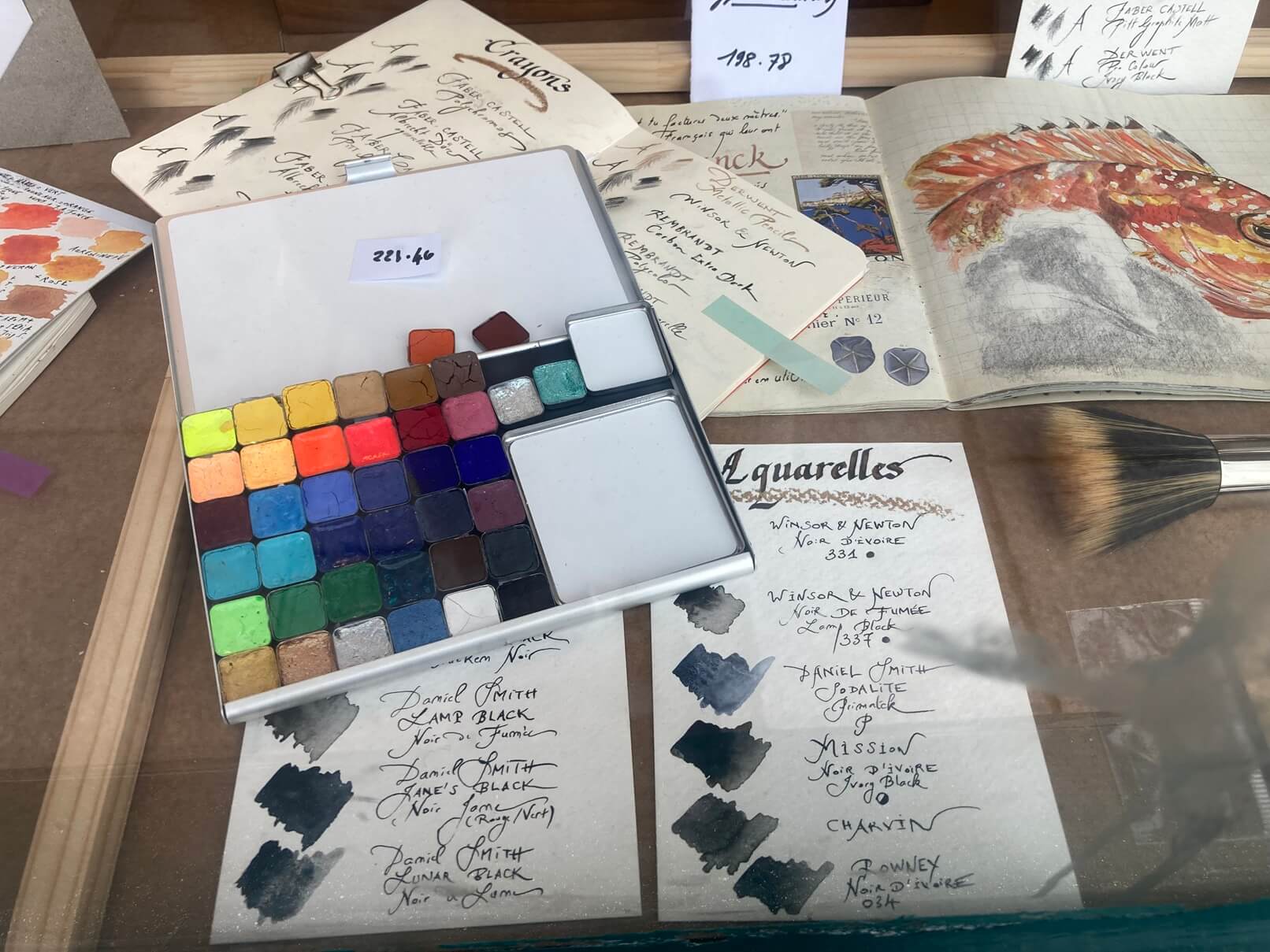 パリ・アート情報「アートを支える存在、パリの老舗画材店」