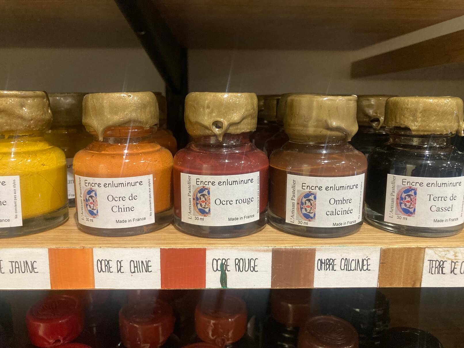 パリ・アート情報「アートを支える存在、パリの老舗画材店」