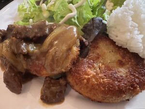 毎日が勝負飯、普通のコロッケ