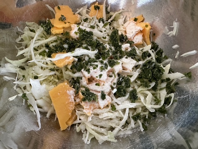 毎日が勝負飯、これ最高、キャベツ餅、笑