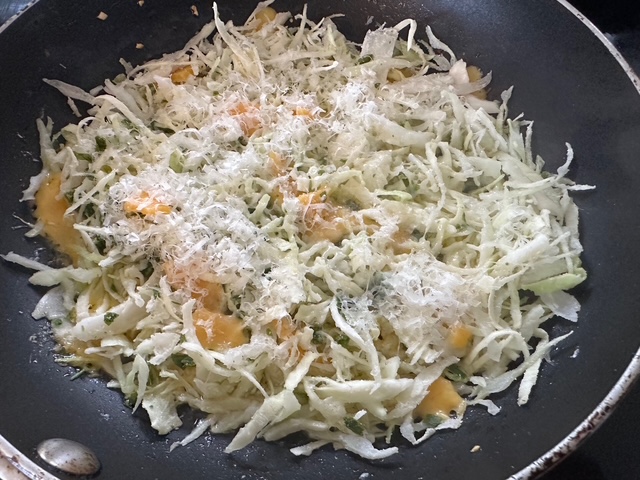 毎日が勝負飯、これ最高、キャベツ餅、笑