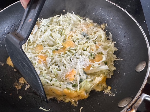 毎日が勝負飯、これ最高、キャベツ餅、笑