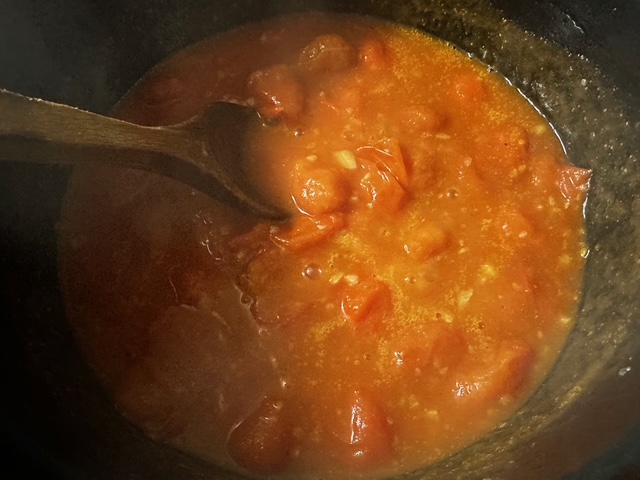 毎日が勝負飯、トマトオンリーパスタ