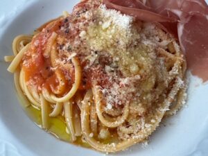 毎日が勝負飯、トマトオンリーパスタ