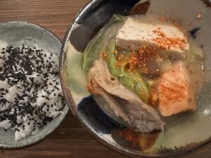 毎日が勝負飯、「酒粕サーモン鍋」