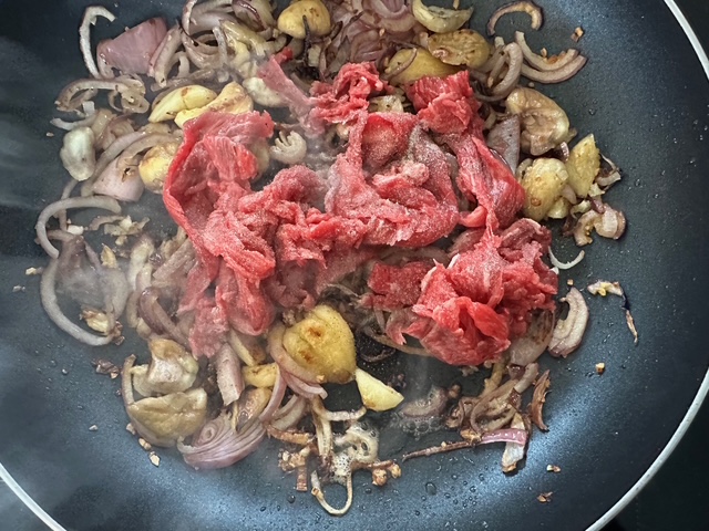 毎日が勝負飯、「栗と牛牛切り肉のパスタ」