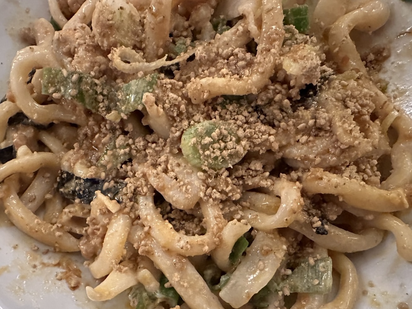 毎日が勝負飯、「アートな混ぜ麺」