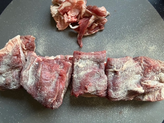 毎日が勝負飯、「ポーク・ブルギニヨン」え???