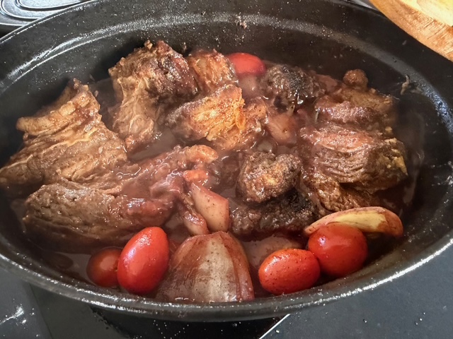 毎日が勝負飯、「ポーク・ブルギニヨン」え???