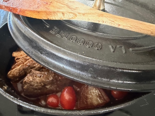 毎日が勝負飯、「ポーク・ブルギニヨン」え???