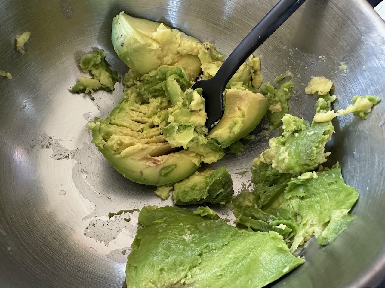 毎日が勝負飯、「ワカモーレのベーグル」