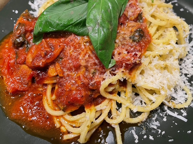 毎日が勝負飯、「おさらい、イカ&トマト煮込み麺」