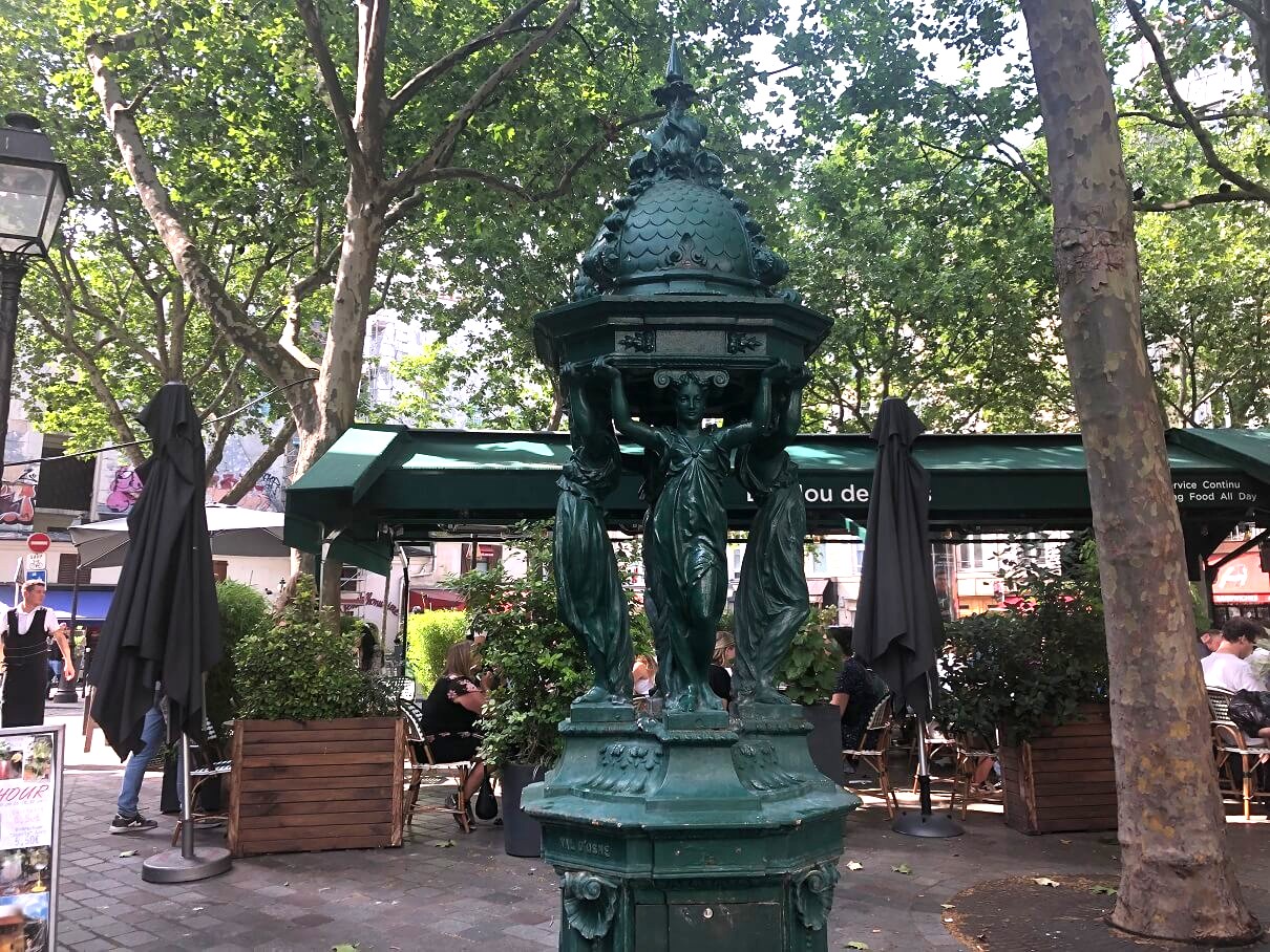 パリ・カルチャー情報「パリの街を染める“あの緑”はどこから? 不思議な色の正体」