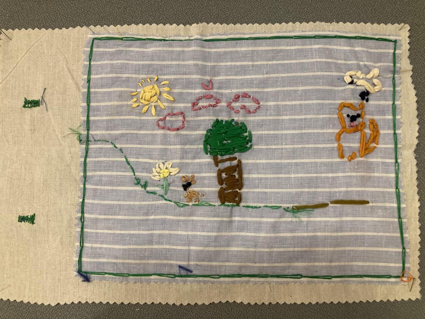 パリ・アート情報「刺繍でつながる、パリ10区の“布の本”。ヨーロッパ工芸の日2026」