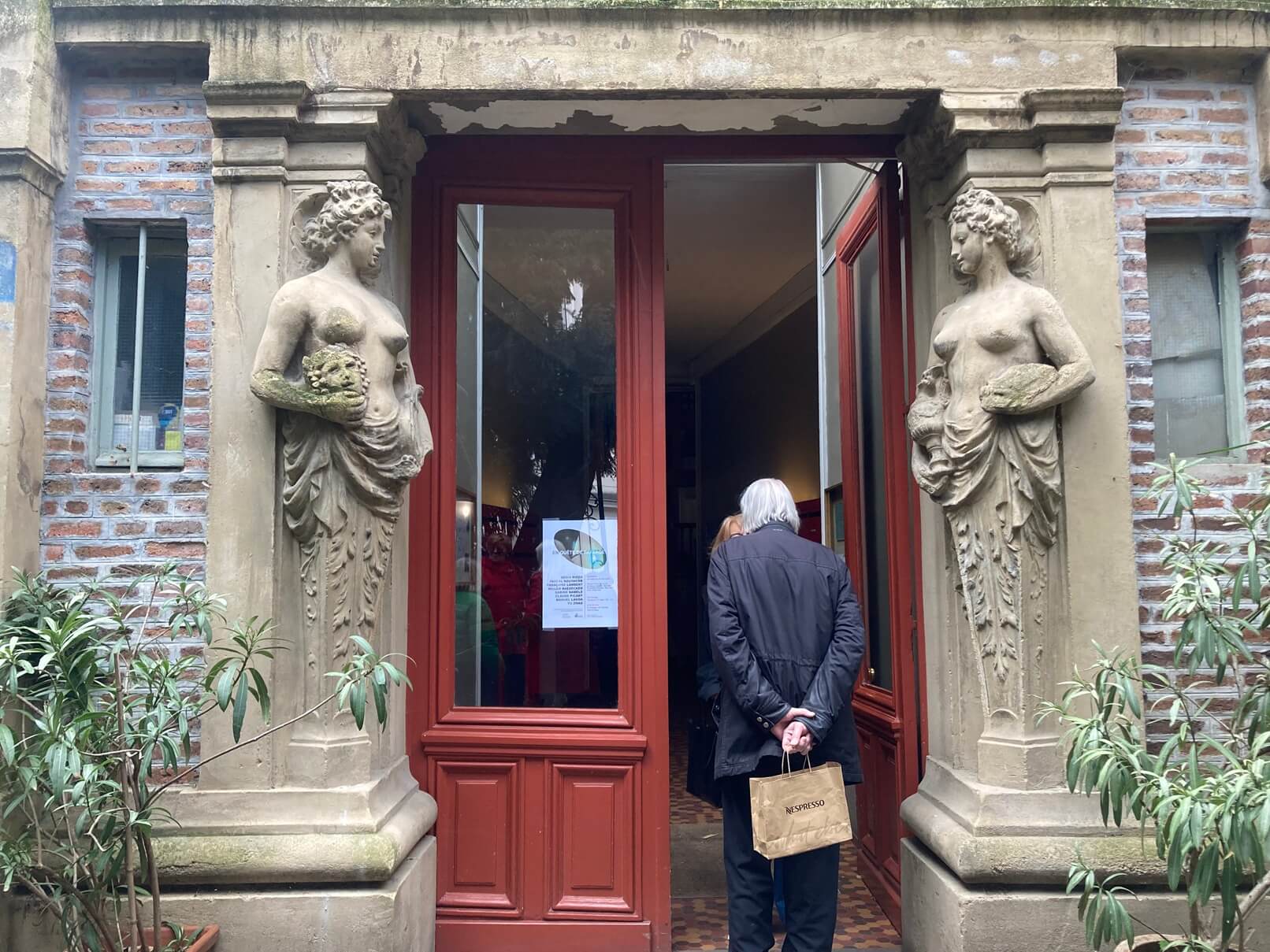 パリ・アート情報「普段は入れない、パリの芸術家コミューン“La Ruche”を訪ねて」