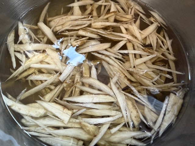 毎日が勝負飯、「とりごぼうご飯」