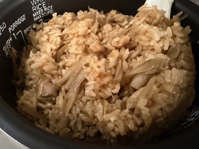 毎日が勝負飯、「とりごぼうご飯」