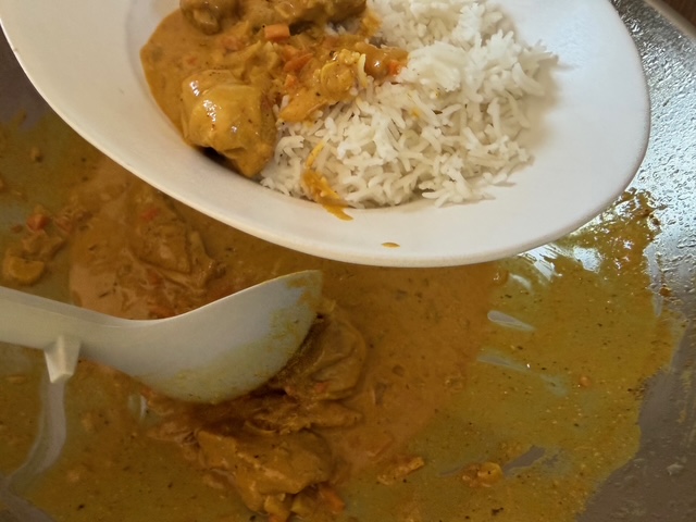 毎日が勝負飯、「人気のチキン・ココナッツ・カレー」