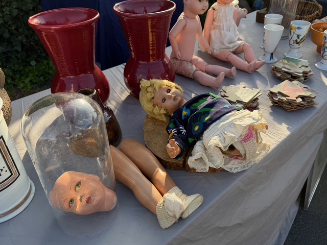 なんでも売っちゃえ、フランスのがらくた市