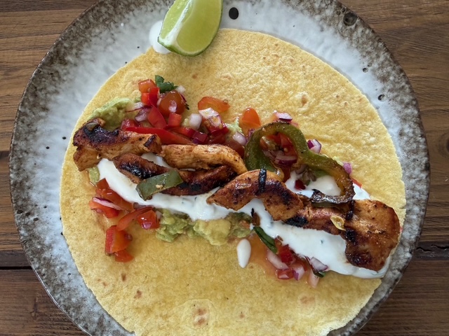 毎日が勝負飯「メキシコ風手巻き、ファリータ」