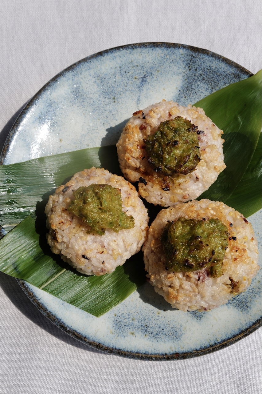 ほろ苦くて甘い蕗のとう味噌の焼きおにぎり