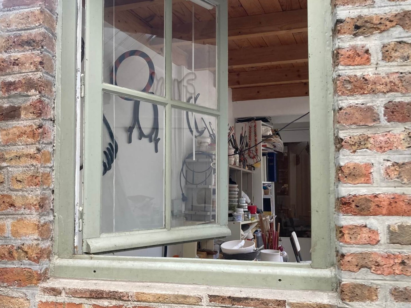 パリ・アート情報「普段は入れない、パリの芸術家コミューン“La Ruche”を訪ねて」