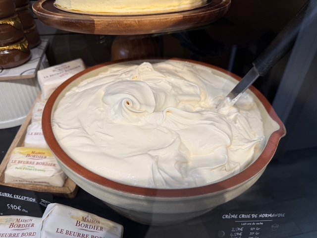 毎日が勝負飯、「生のヤギのチーズがたのしい」