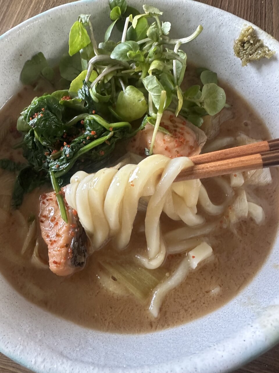 毎日が勝負飯、「白味噌のおうどん」