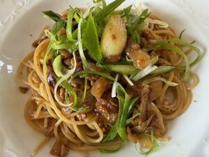 父ちゃんの普段着飯「肉みそニンニク麺」