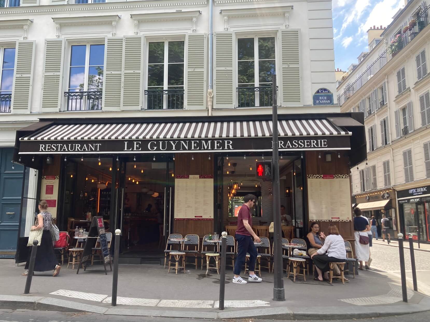 パリ・カルチャー情報「パリのカフェ、店名に込められた物語」