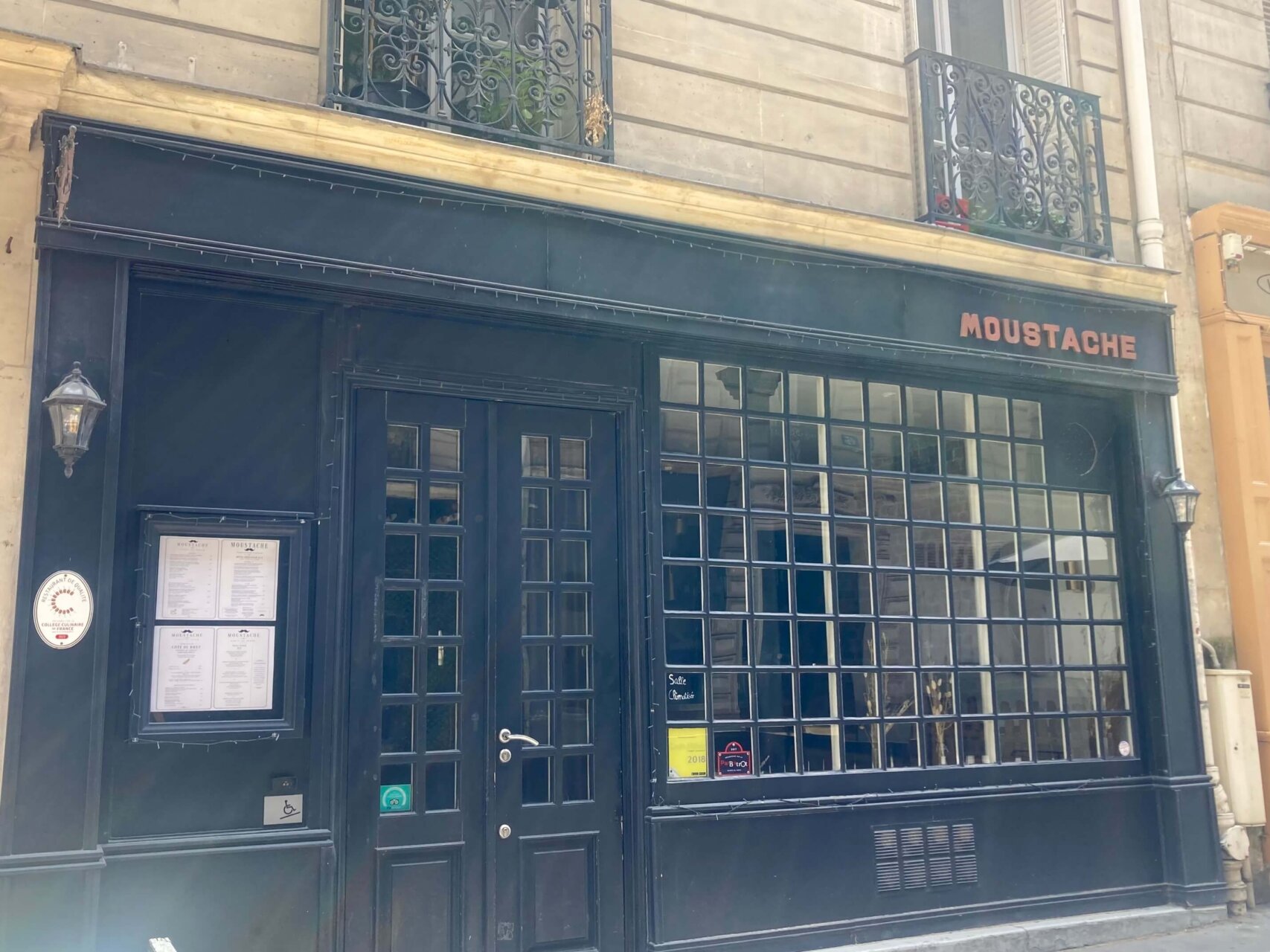 パリ・カルチャー情報「パリのカフェ、店名に込められた物語」