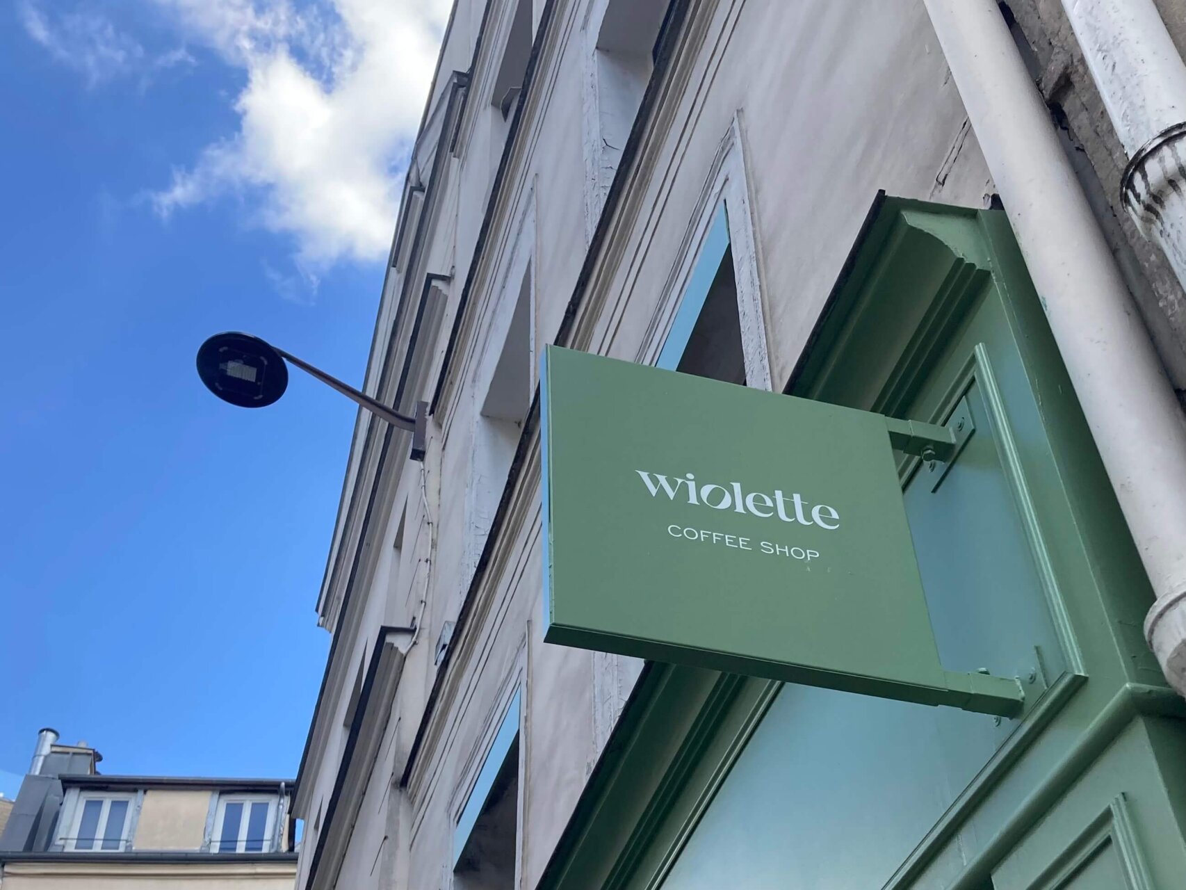 パリ・カルチャー情報「パリのカフェ、店名に込められた物語」