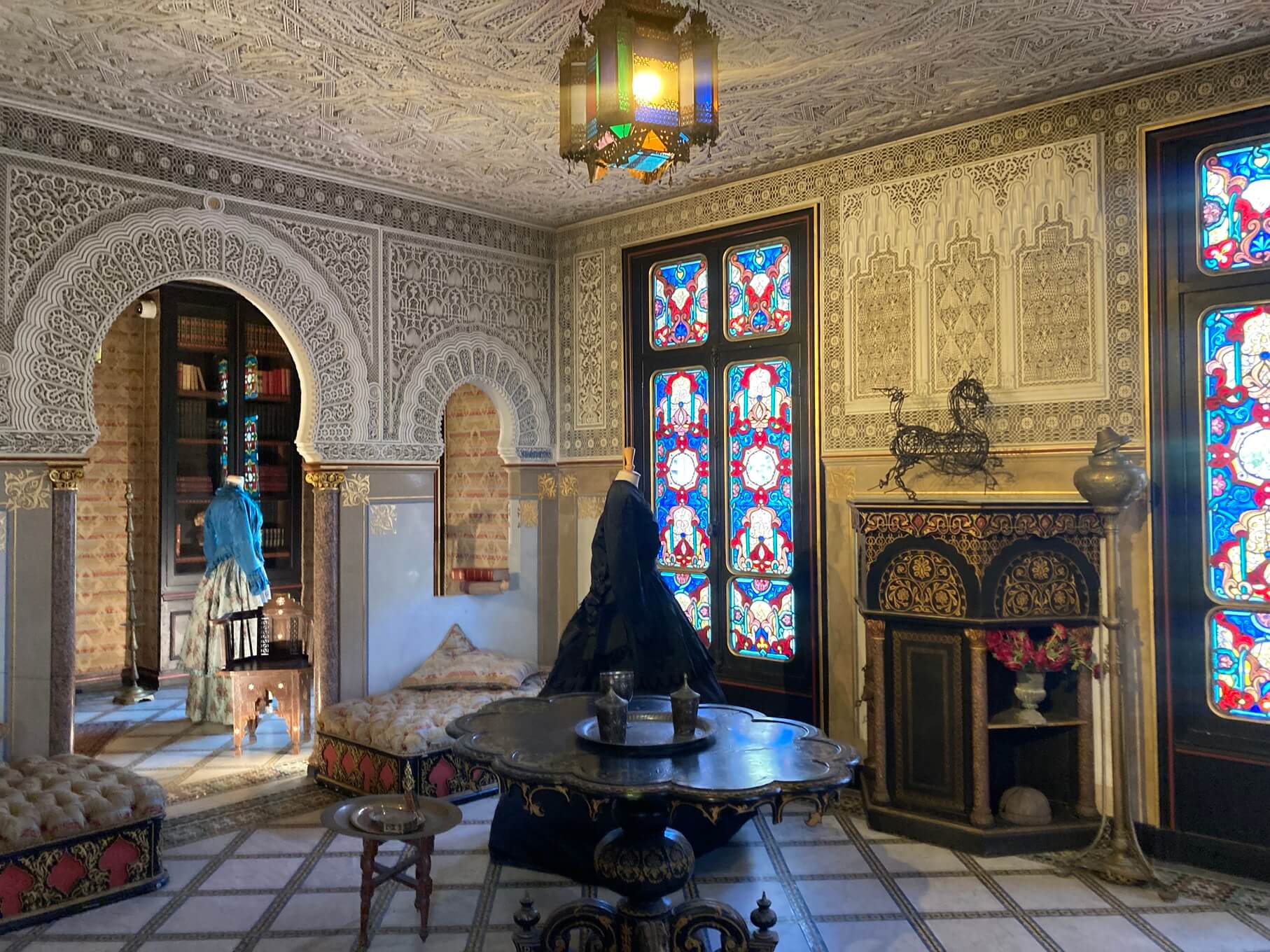パリ・アート情報「モンテクリスト城。『三銃士』の作者が建てた、パリ郊外の城へ」