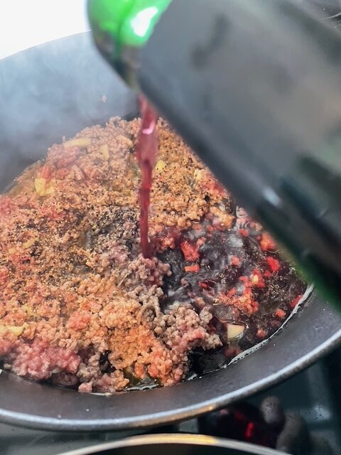 父ちゃんの普段着飯、「マッシュルームのミートソースパスタ」