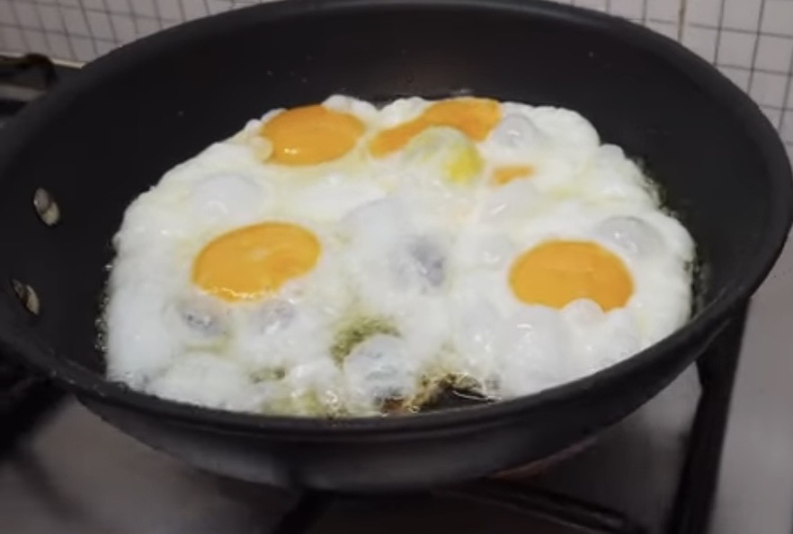 父ちゃんの普段着飯、「献立に困ったら、スペイン風目玉焼き」