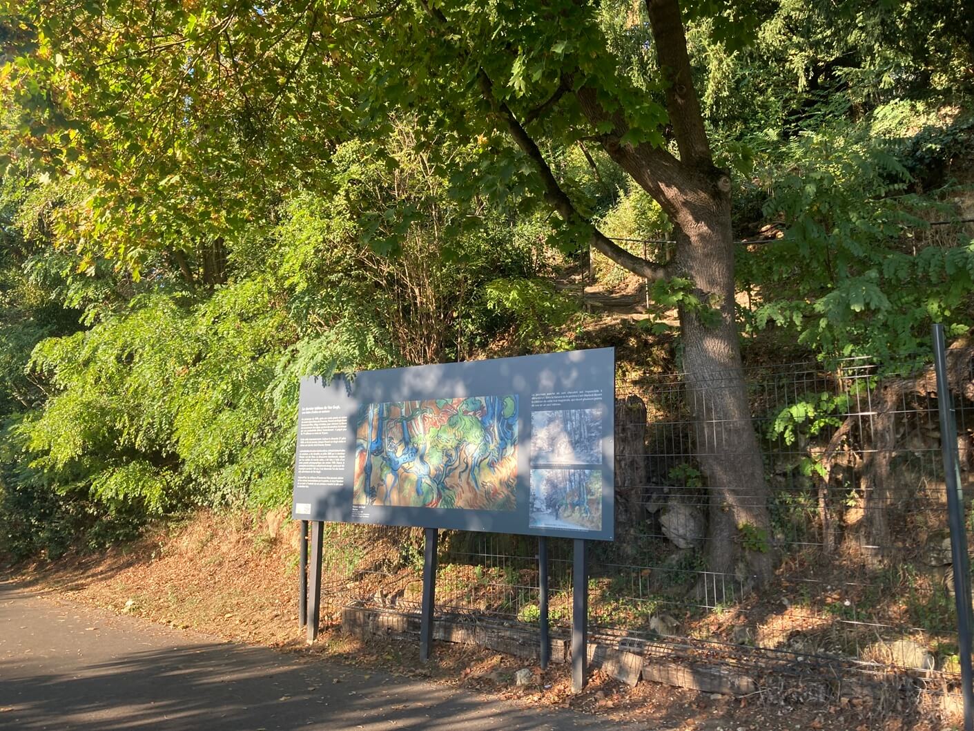パリ・アート情報「絵の中を歩くような一日。パリ郊外、ゴッホ最期の町へ」