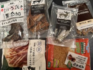 パパよりも贅沢なもの食べている、三四郎
