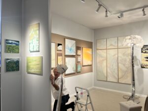 朗報、中止になったパリのアートフェアで2枚の絵が直前に引き取られました！